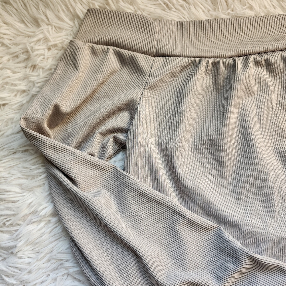 SHEIN Ribbed Gray Top - Picture 3 of 5